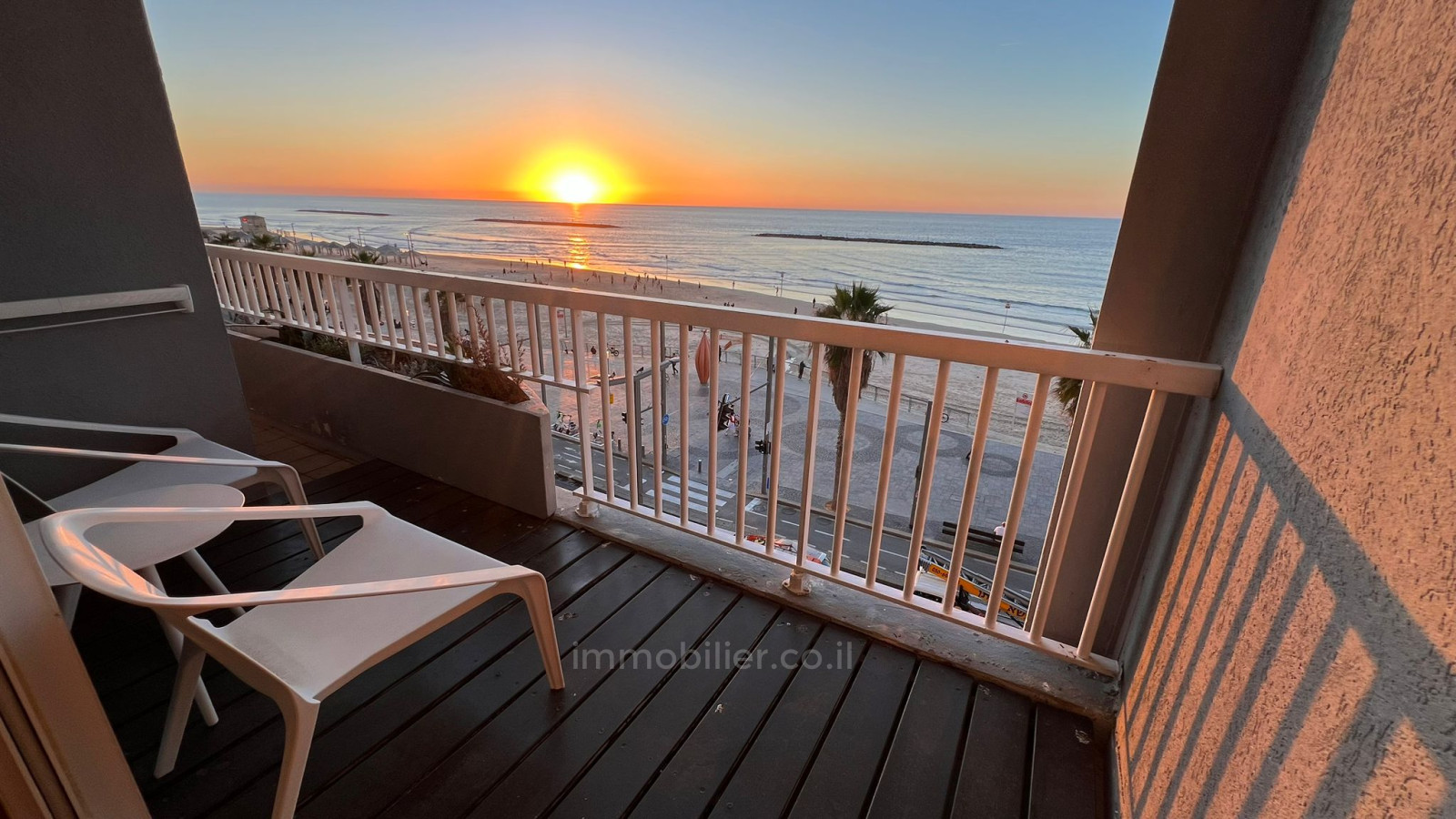 Apartamento 3 cômodos Tel Aviv Primeira linha de mar 511-IBL-1584