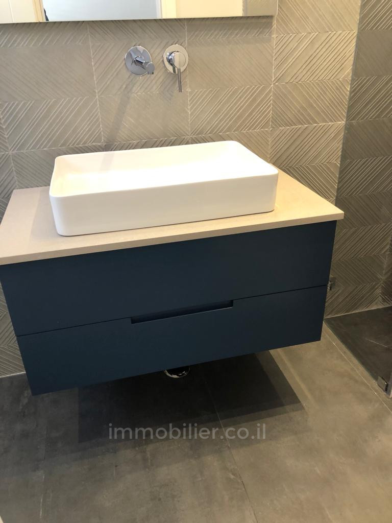 Apartamento 3 cômodos Tel Aviv Dizengof 511-IBL-1585