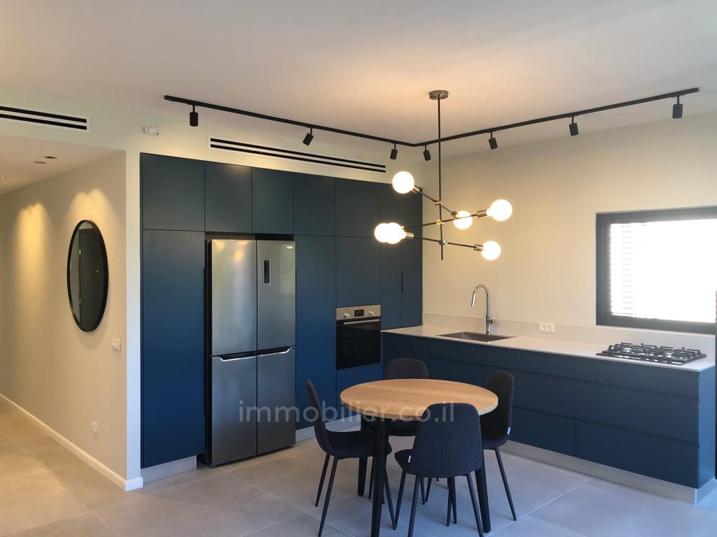 Apartamento 3 cômodos Tel Aviv Dizengof 511-IBL-1585