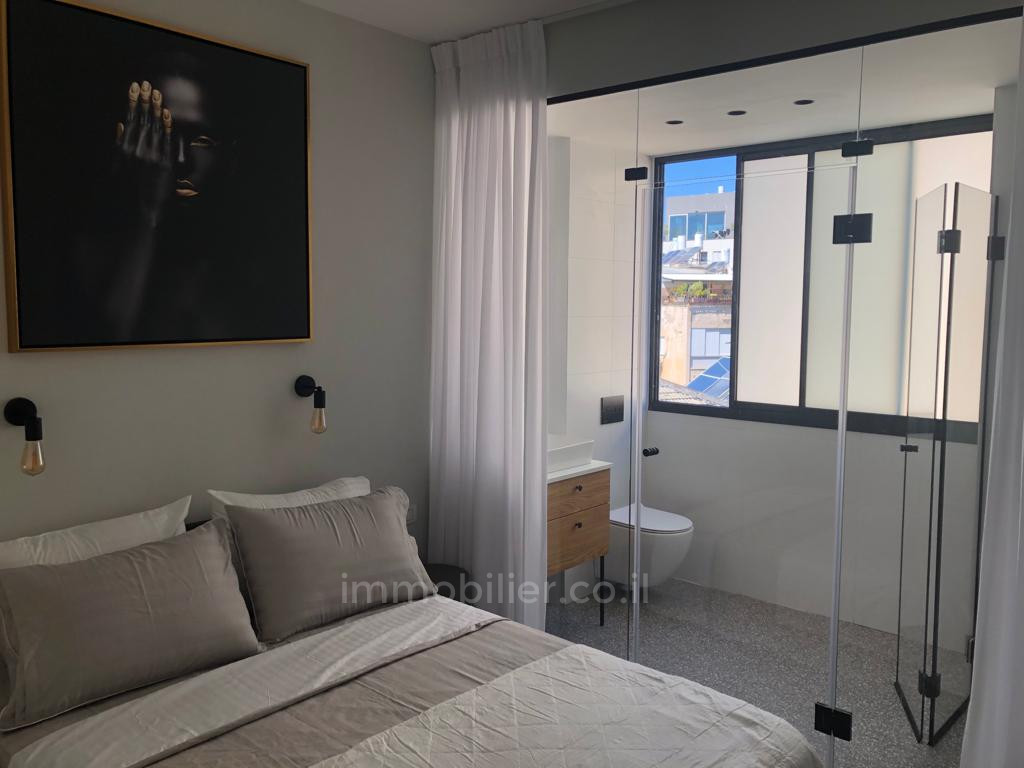 Apartamento 3 cômodos Tel Aviv Dizengof 511-IBL-1585