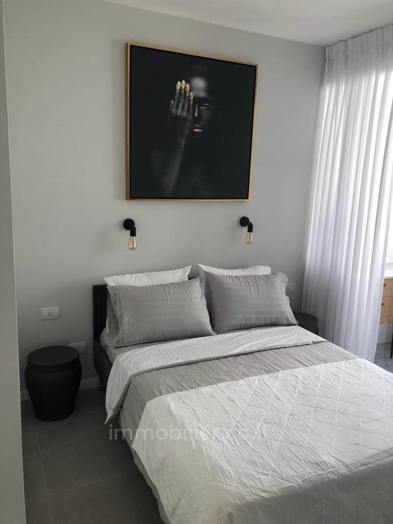 Apartamento 3 cômodos Tel Aviv Dizengof 511-IBL-1585