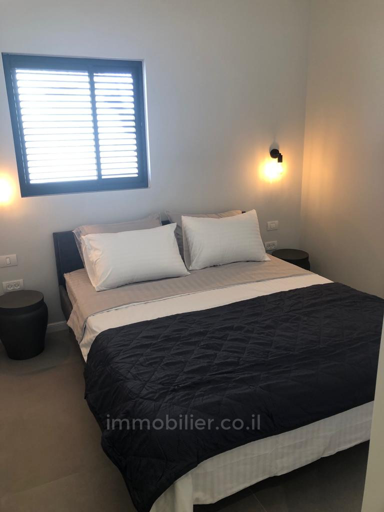 Apartamento 3 cômodos Tel Aviv Dizengof 511-IBL-1585