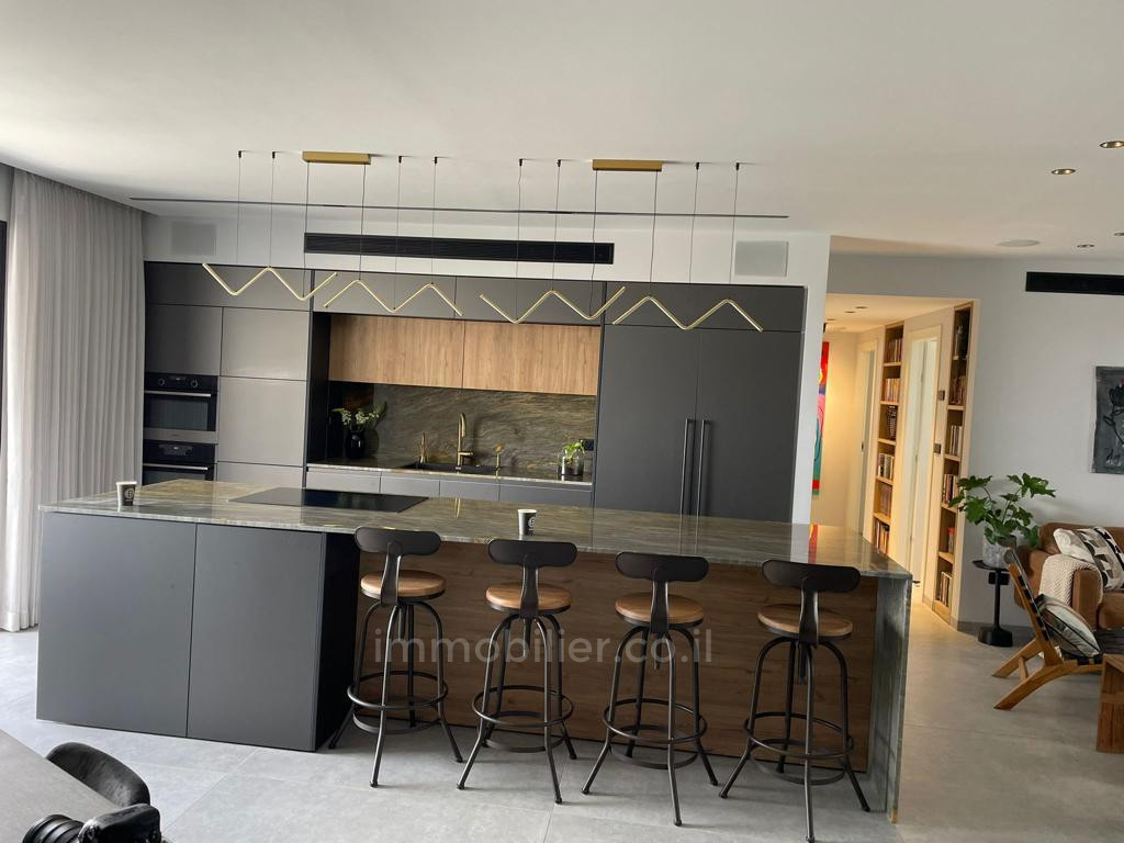 Apartamento 4 cômodos Tel Aviv Kohav Hazafon 511-IBL-1588