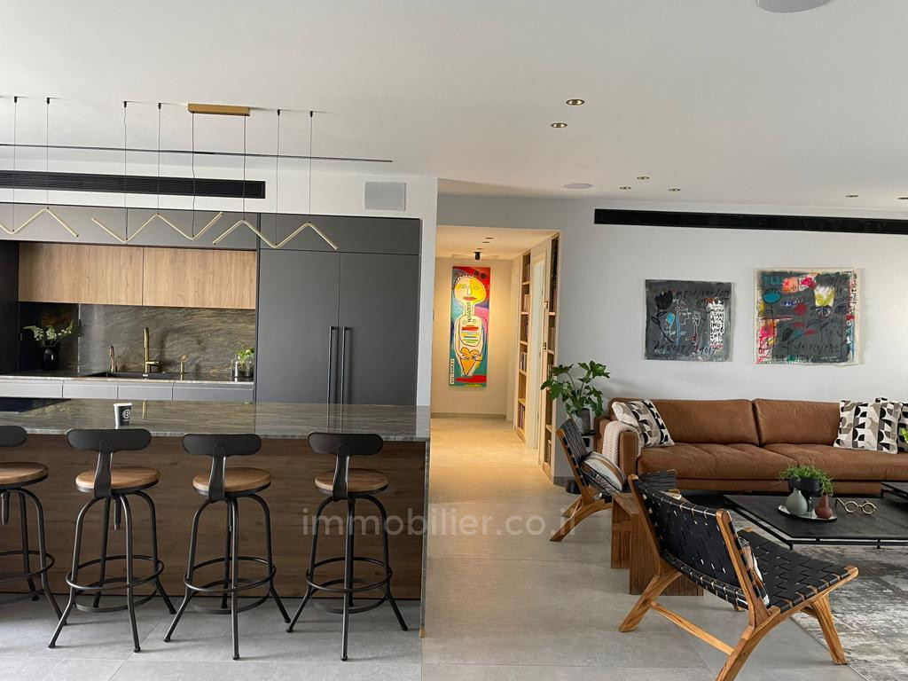 Apartamento 4 cômodos Tel Aviv Kohav Hazafon 511-IBL-1588