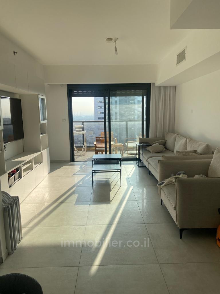 Apartamento 3 cômodos Ashdod Het 511-IBL-1596
