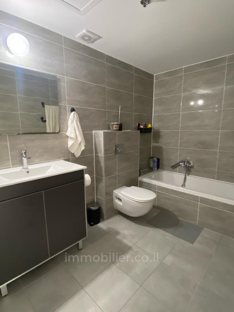 Apartamento 3 cômodos Ashdod Het 511-IBL-1596