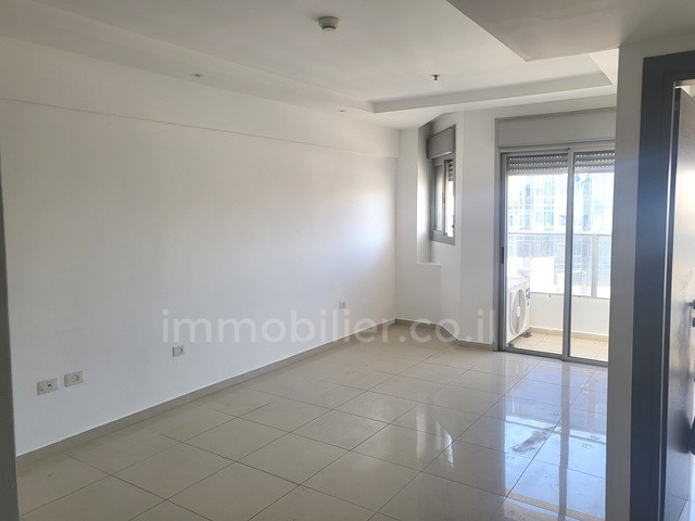 Apartamento 2 cômodos Ashdod Alef 511-IBL-1618