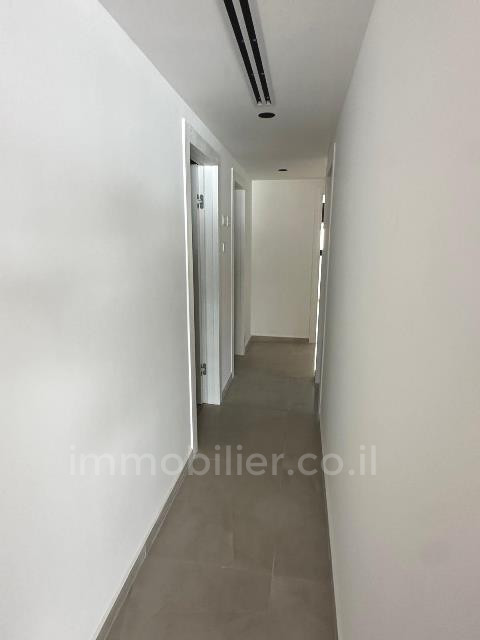 Apartamento 6 cômodos Ashdod Yud Alef 511-IBL-1665