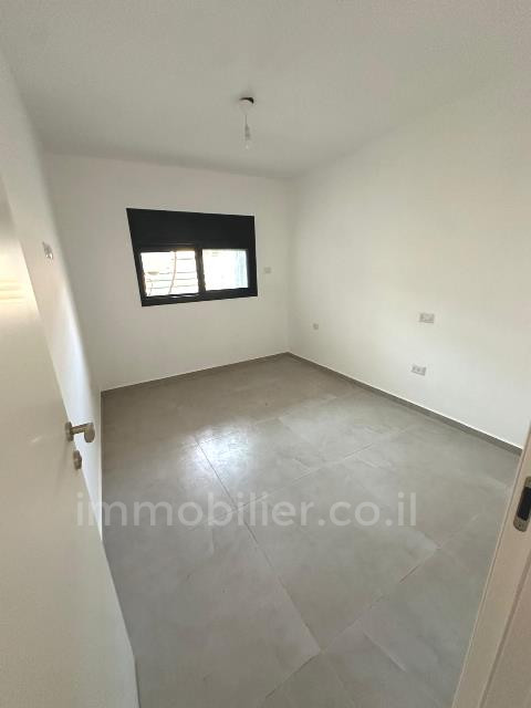 Apartamento 6 cômodos Ashdod Yud Alef 511-IBL-1665