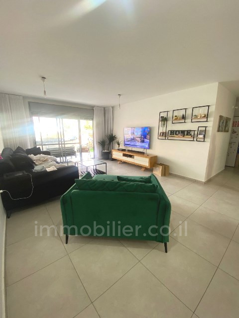 Apartamento garden 3 cômodos Ascalão Barnea 511-IBL-1684