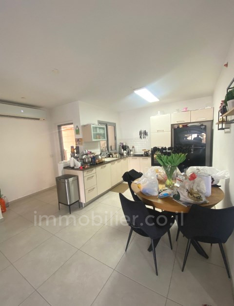 Apartamento garden 3 cômodos Ascalão Barnea 511-IBL-1684