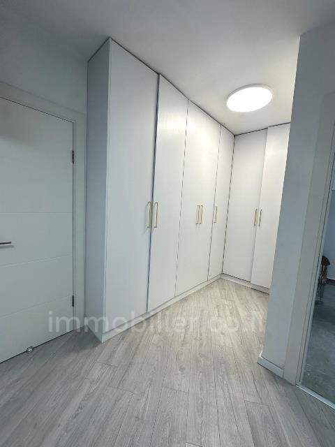 Apartamento 5.5 cômodos Ashdod Yud Bet 511-IBL-1689