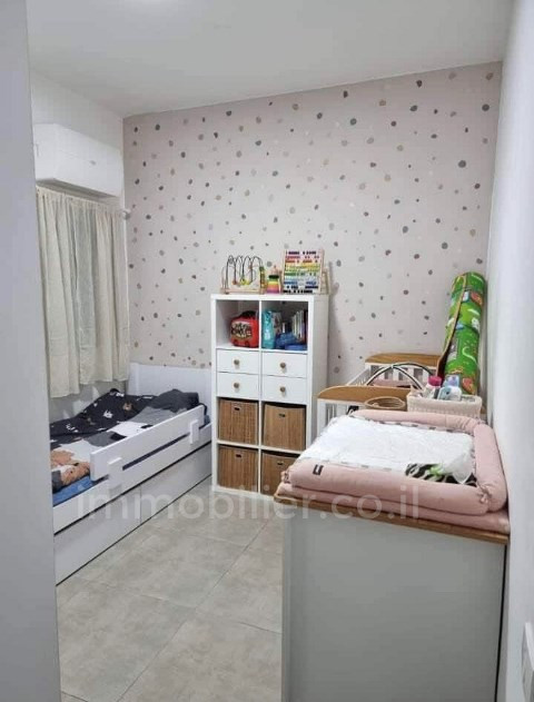 Apartamento 4 cômodos Ascalão Agamim 511-IBL-1690