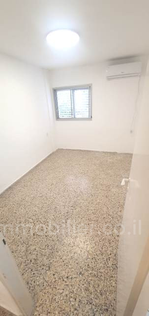Apartamento 3 cômodos Ashdod Dalet 511-IBL-1701