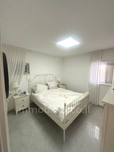Apartamento 4 cômodos Ashdod Yud Alef 511-IBL-1706