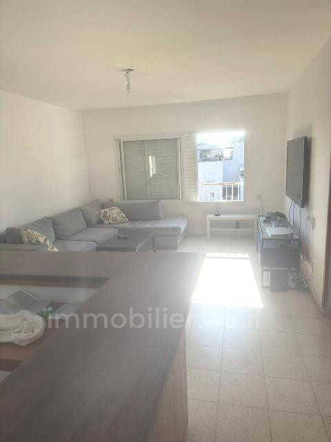 Apartamento 3 cômodos Ashdod Yud Guimel 511-IBL-1712