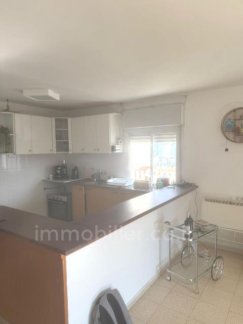 Apartamento 3 cômodos Ashdod Yud Guimel 511-IBL-1712