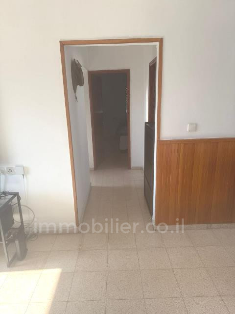 Apartamento 3 cômodos Ashdod Yud Guimel 511-IBL-1712