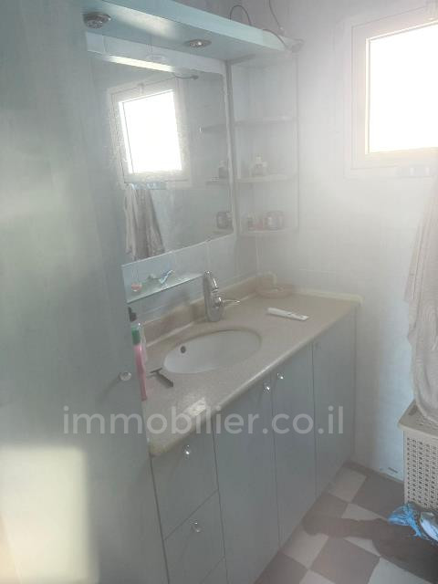 Apartamento 3 cômodos Ashdod Yud Guimel 511-IBL-1712