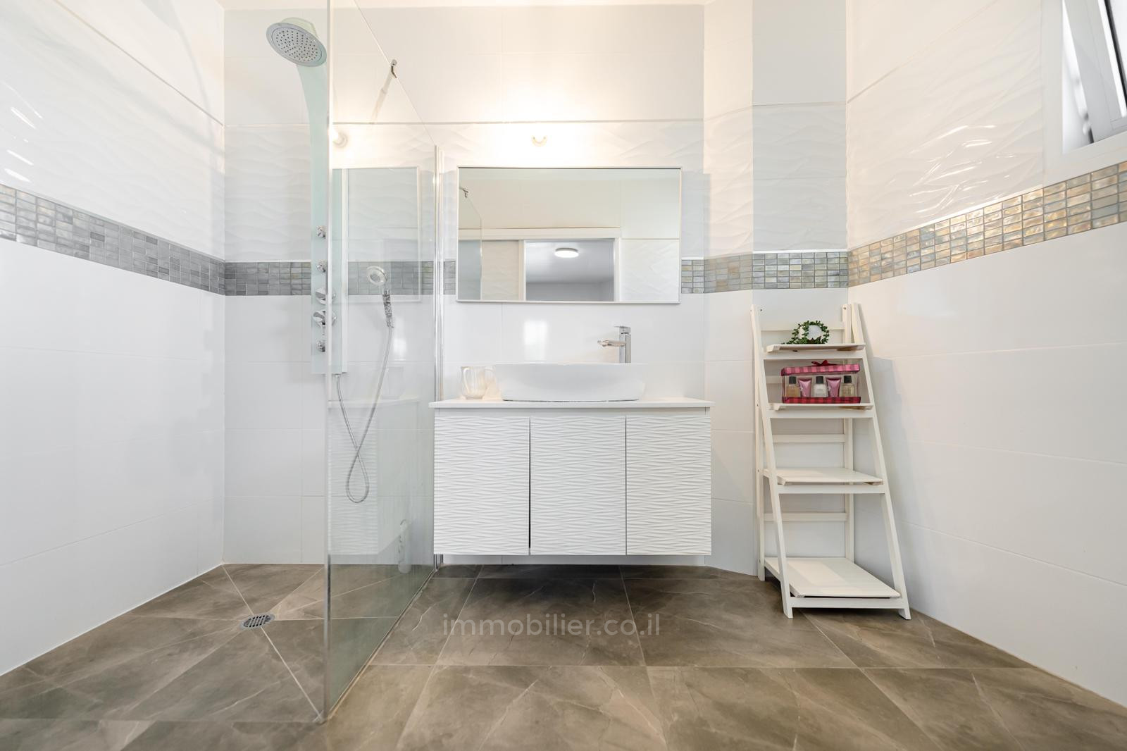 Casarão 6 cômodos Ashdod Yud Alef 511-IBL-1716