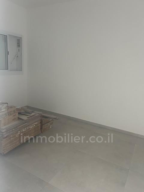 Apartamento 4 cômodos Ashdod Dalet 511-IBL-1725