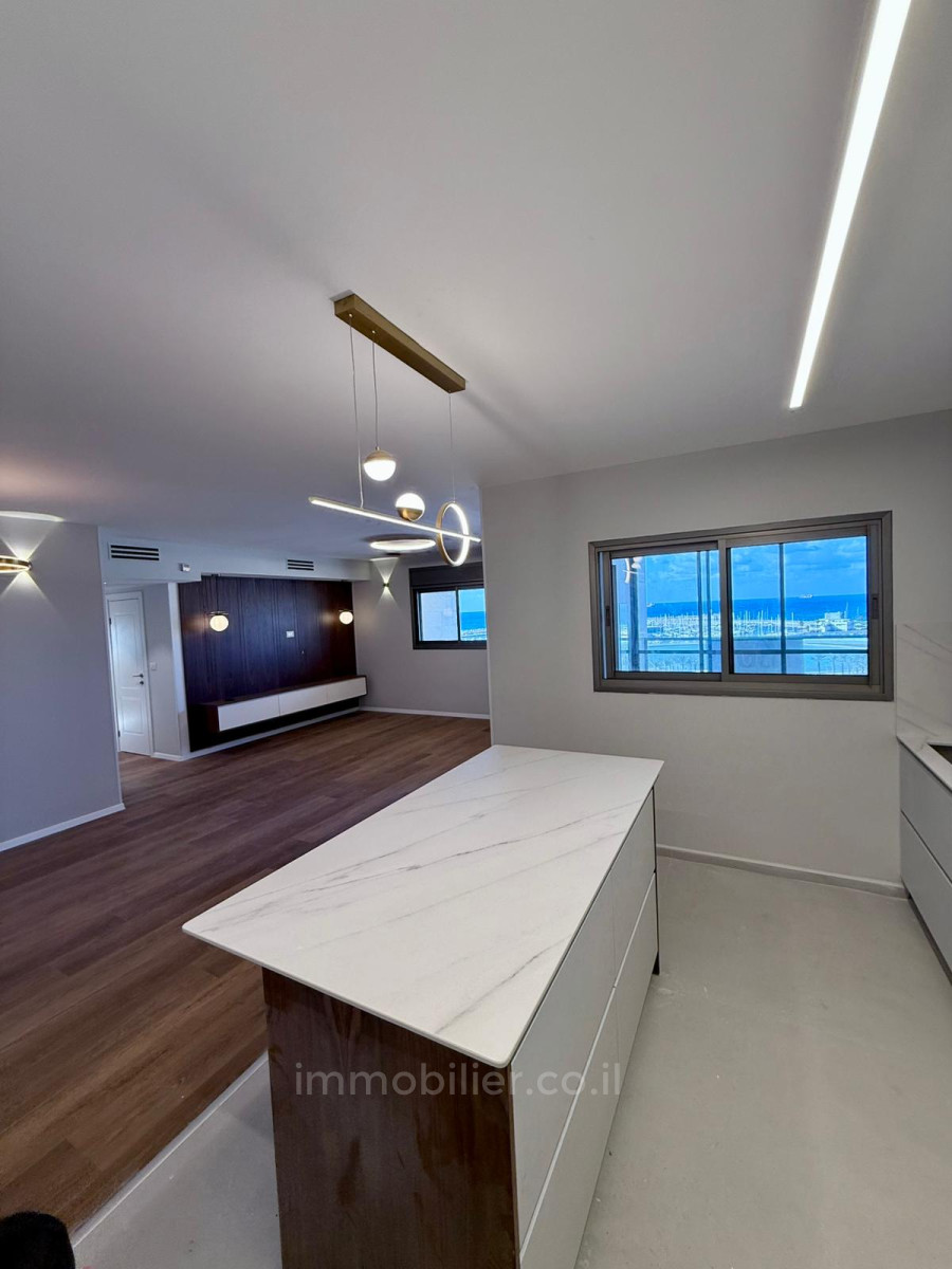 Apartamento 5 cômodos Ashdod Marina 511-IBL-1741