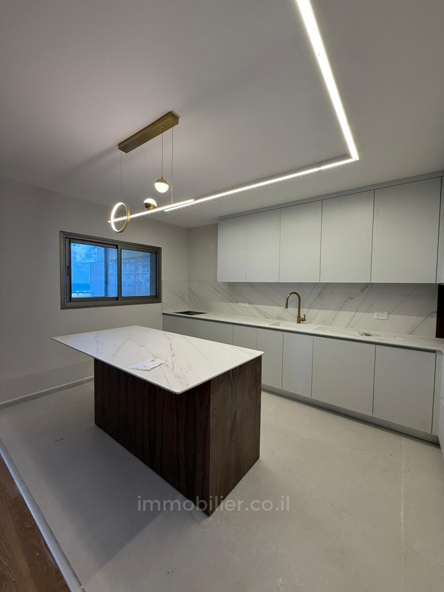 Apartamento 5 cômodos Ashdod Marina 511-IBL-1741
