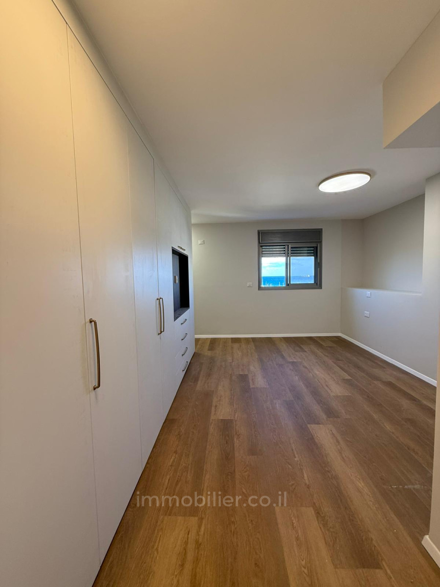 Apartamento 5 cômodos Ashdod Marina 511-IBL-1741