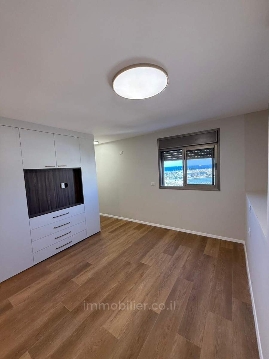 Apartamento 5 cômodos Ashdod Marina 511-IBL-1741