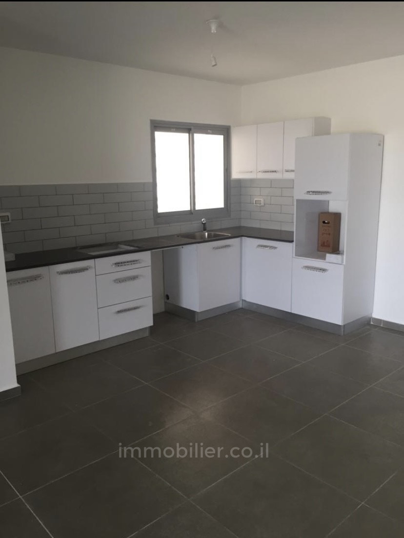 Apartamento 4 cômodos Netivot Maarav 511-IBL-1742