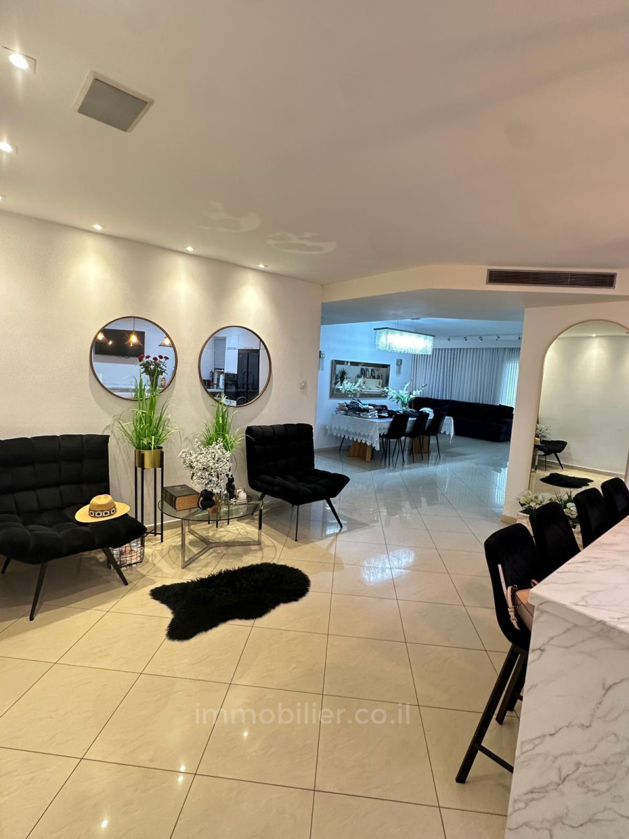 Apartamento garden 5 cômodos Ashdod Yud Zayin 511-IBL-1744