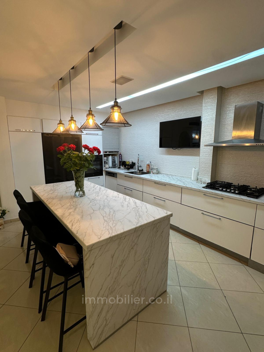 Apartamento garden 5 cômodos Ashdod Yud Zayin 511-IBL-1744
