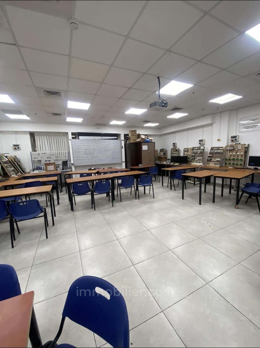 Escritórios 1.5 cômodos Ashdod Het 511-IBL-1746