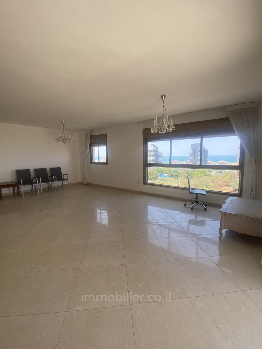 Cobertura 6 cômodos Ashdod Dalet 511-IBL-1751