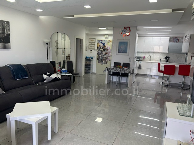 Apartamento 5 cômodos Ashdod Tet Zain 511-IBL-1754