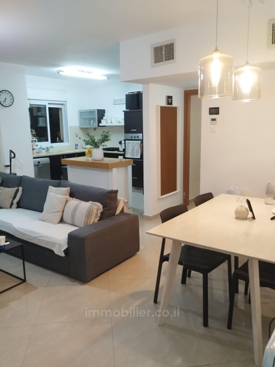 Apartamento 4 cômodos Eilat Shahamon 8 511-IBL-1757