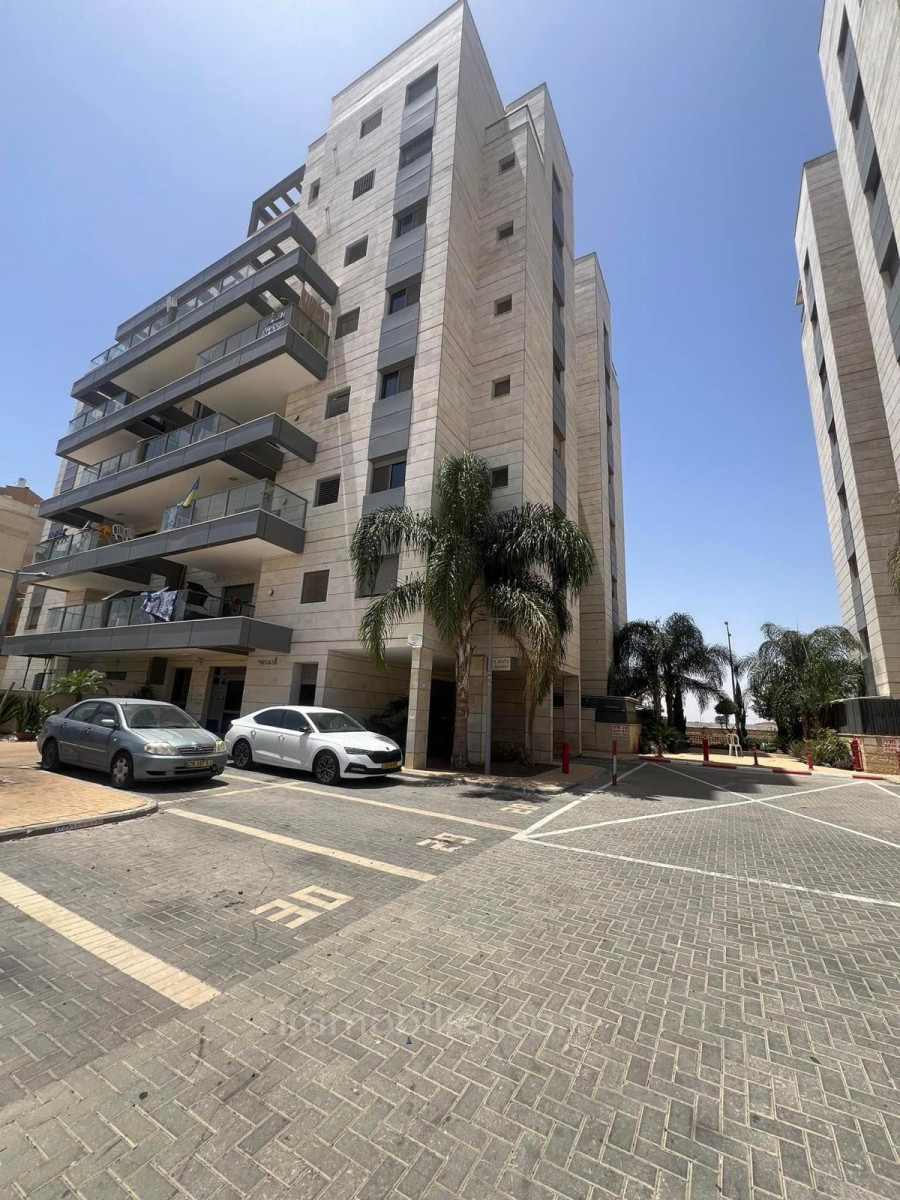 Apartamento 4 cômodos Netivot Neve Noy 511-IBL-1758