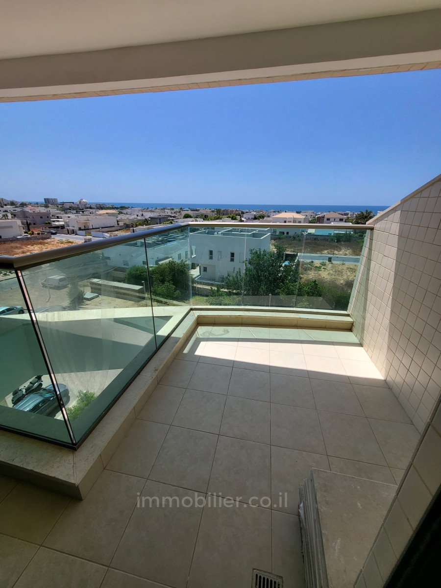 Apartamento 4 cômodos Ascalão Barnea 511-IBL-1762