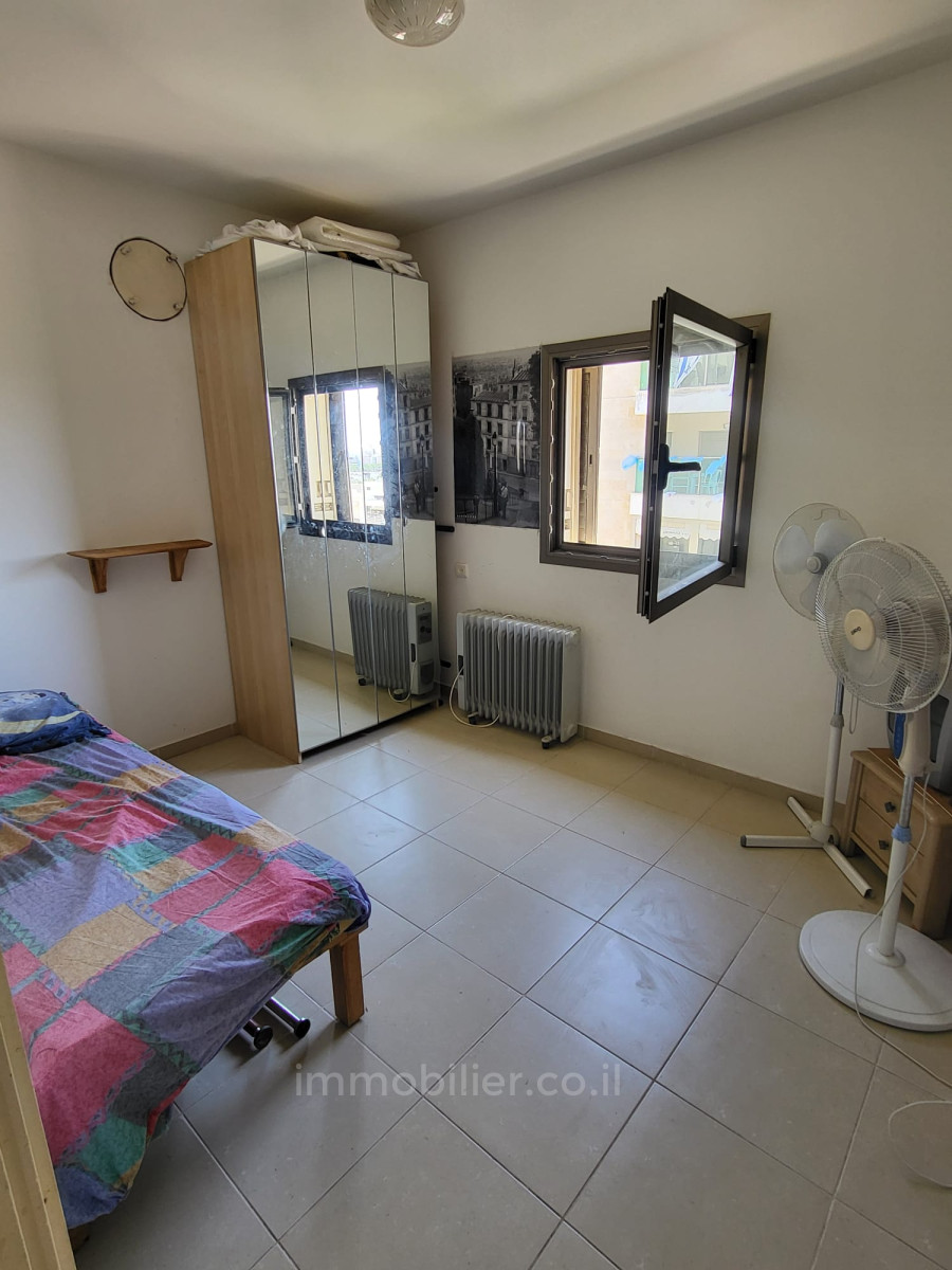 Apartamento 4 cômodos Ascalão Barnea 511-IBL-1762