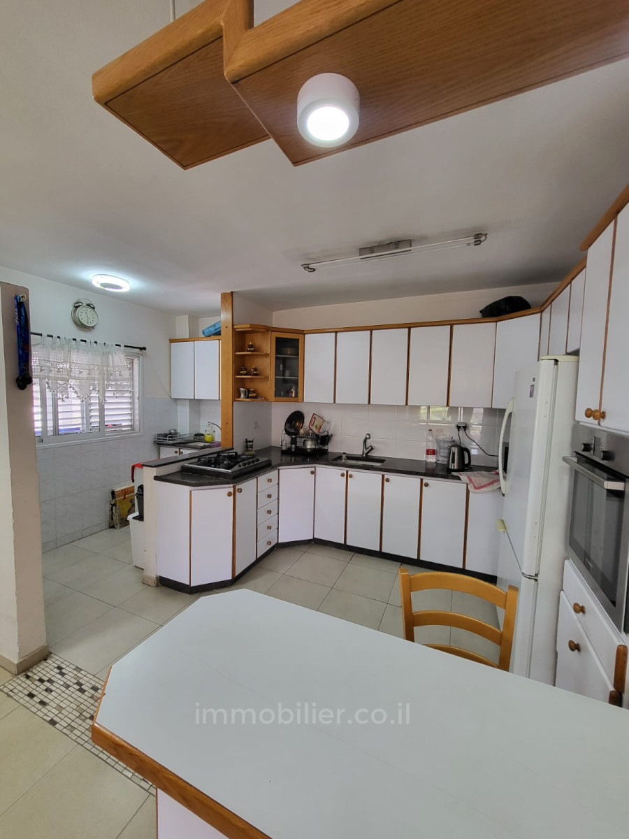 Apartamento 4.5 cômodos Ashdod He 511-IBL-1763