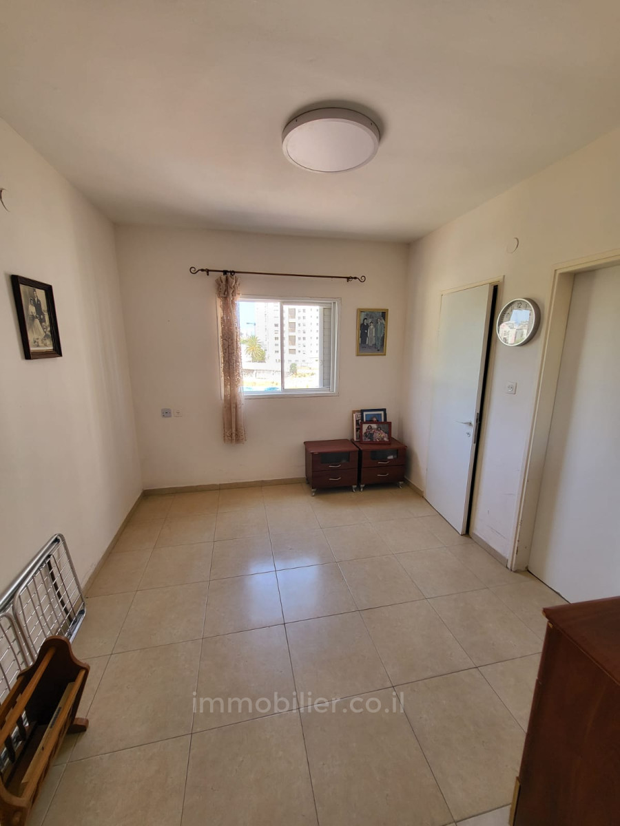Apartamento 4.5 cômodos Ashdod He 511-IBL-1763