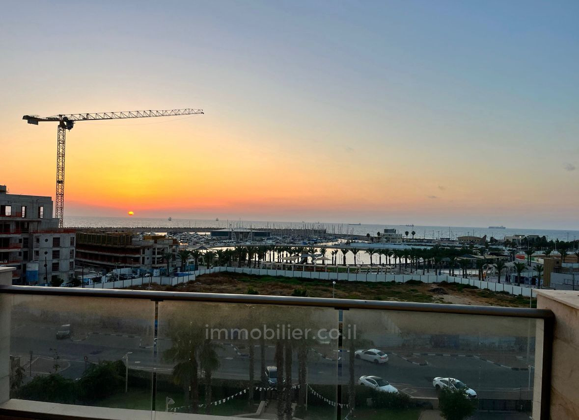 Apartamento 5 cômodos Ashdod Marina 511-IBL-1764