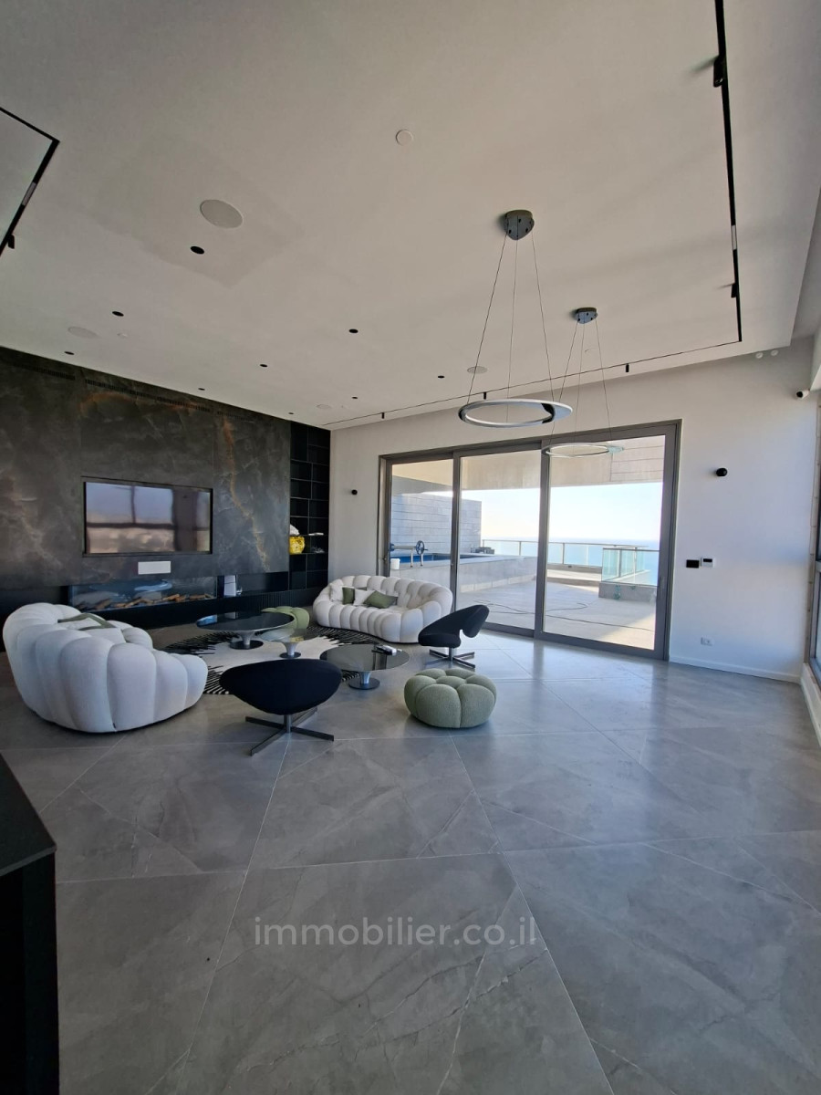 Cobertura 6 cômodos Ashdod Mar 511-IBL-1772