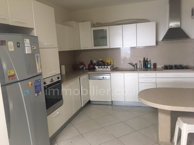 Apartamento 4 cômodos Ashdod Marina 511-IBL-1783