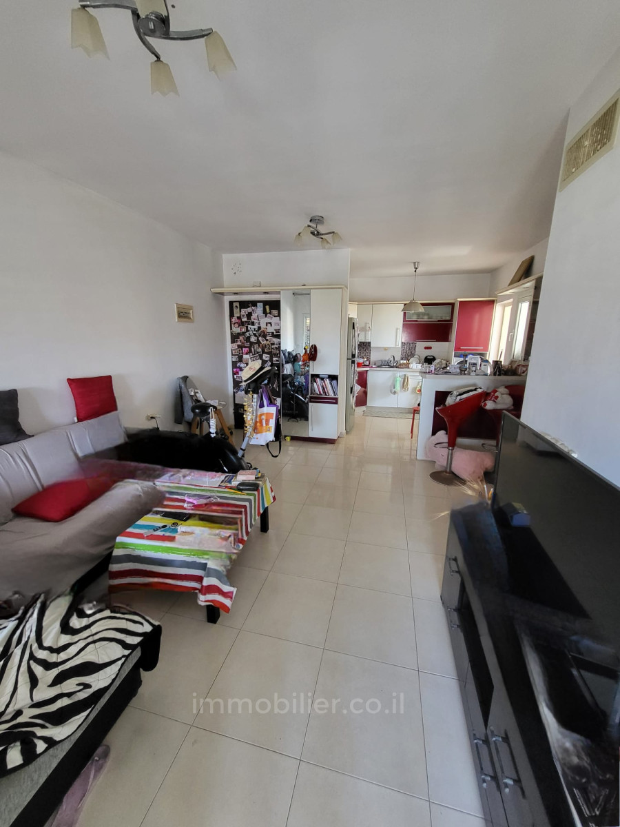 Apartamento 3.5 cômodos Ashdod Het 511-IBL-1786