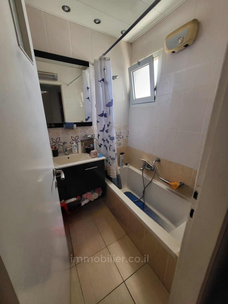 Apartamento 3.5 cômodos Ashdod Het 511-IBL-1786