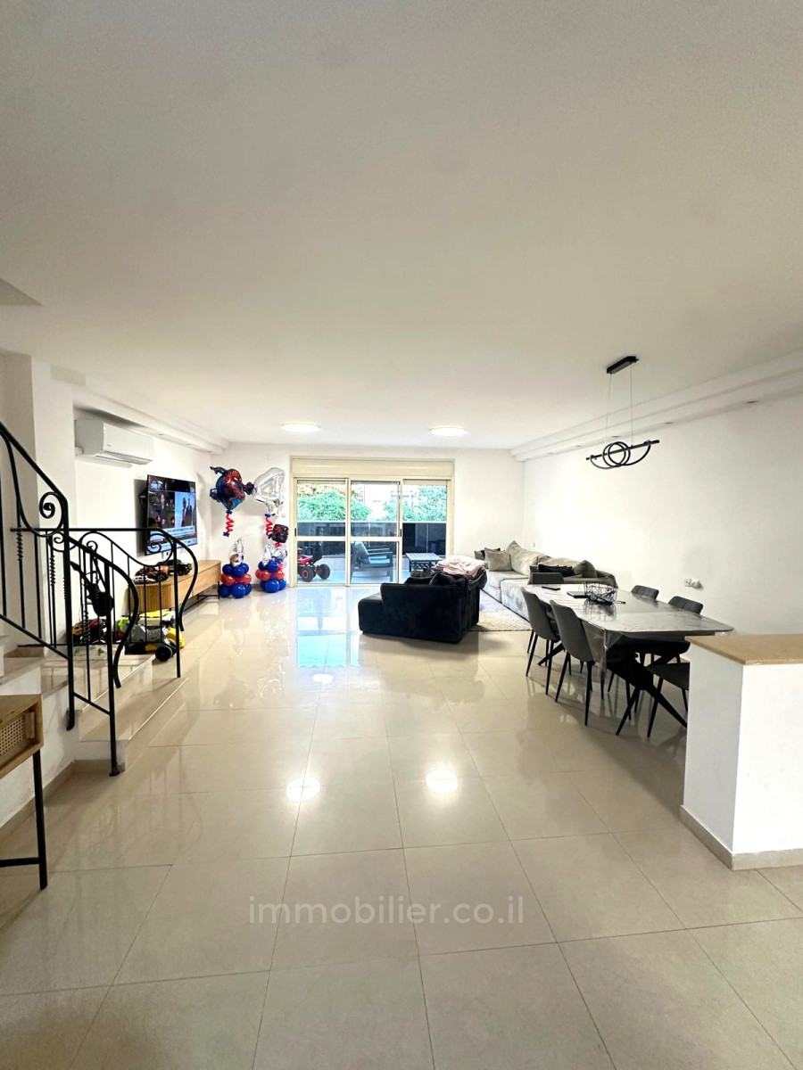 Duplex 5 cômodos Ashdod Yud Zayin 511-IBL-1788