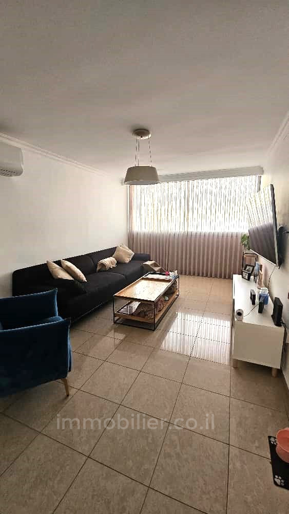 Apartamento 4 cômodos Ashdod Yud Alef 511-IBL-1789