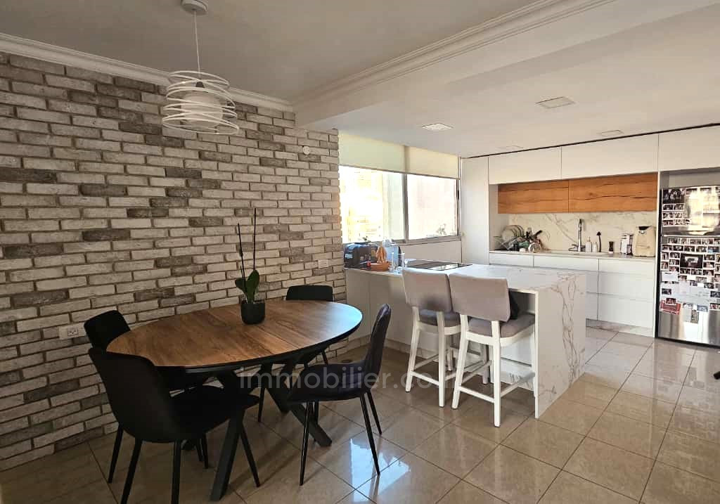 Apartamento 4 cômodos Ashdod Yud Alef 511-IBL-1789