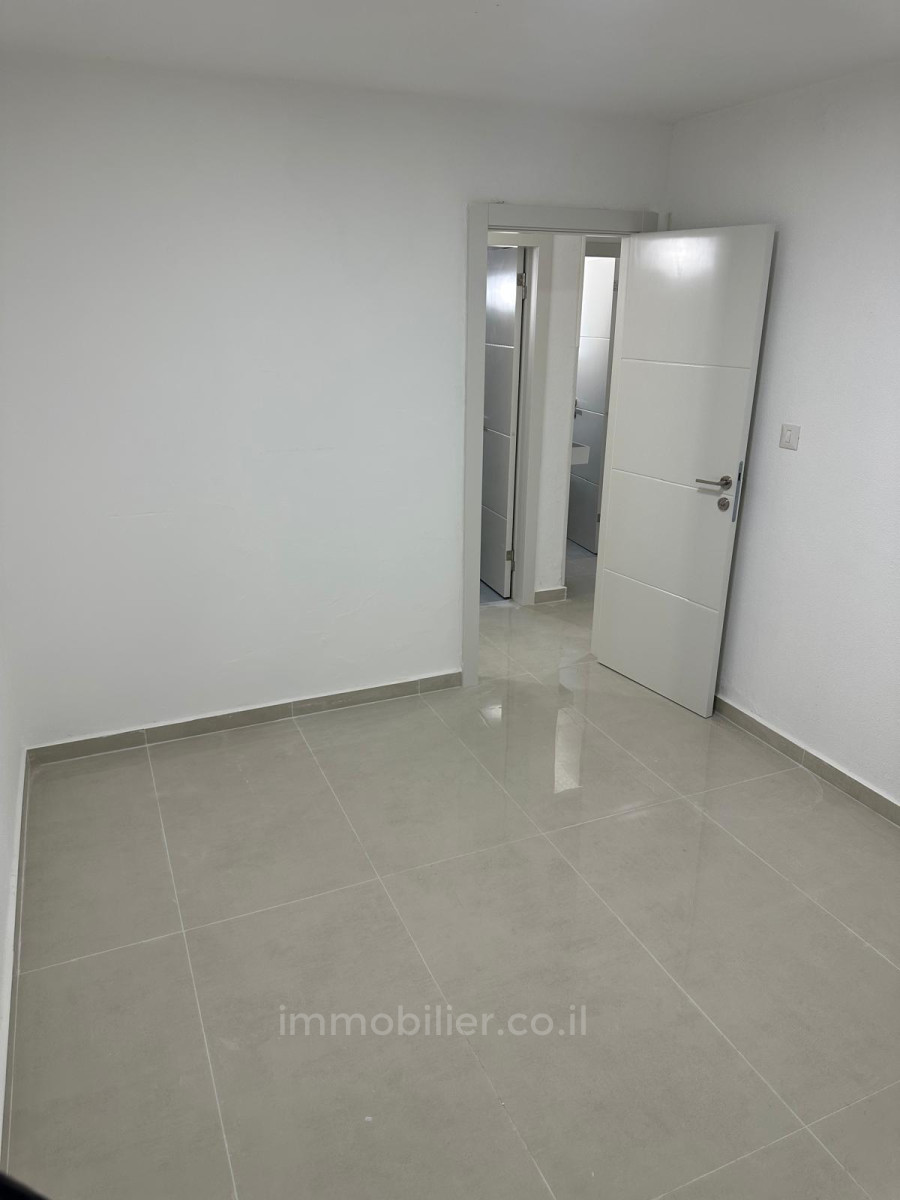 Apartamento 4.5 cômodos Ashdod Guimel 511-IBL-1799